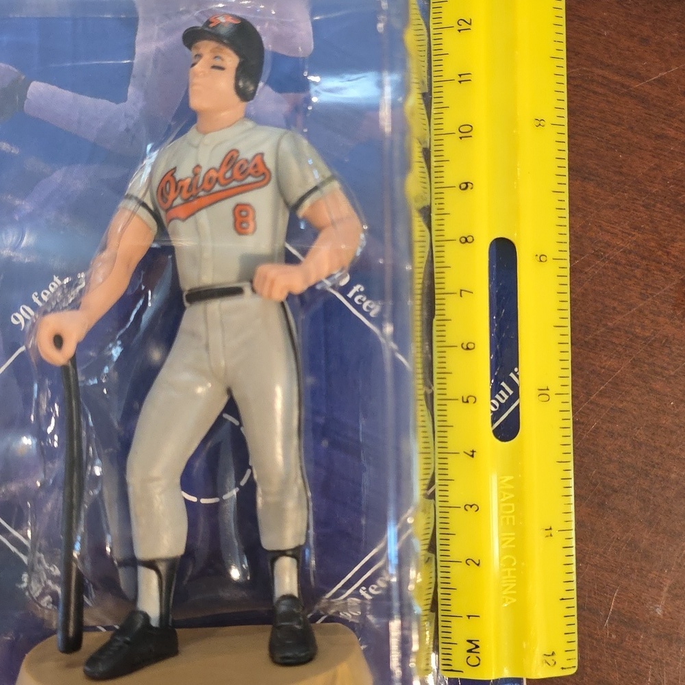 Starting Lineup 1998 Edition Cal Ripken Jr. Figure - Picture 7 of 7
